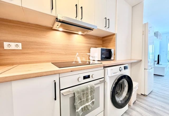 2 soverom Leilighet til leie i El Molino, Torrevieja med svømmebasseng garasje - € 850 (Ref: 10167523)