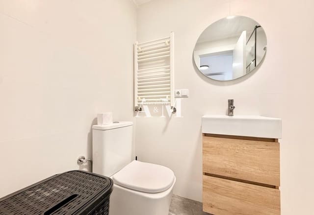 2 soverom Leilighet til leie i El Molino, Torrevieja med svømmebasseng garasje - € 850 (Ref: 10167523)