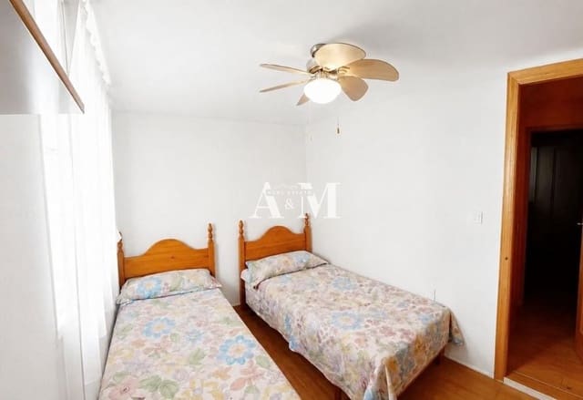 4 makuuhuone Huoneisto vuokrattavana paikassa Torreblanca, Torrevieja mukana uima-altaan - 1 170 € (Ref: 10167524)