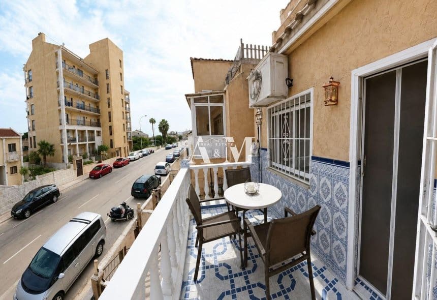 4 makuuhuone Huoneisto vuokrattavana paikassa Torrevieja mukana uima-altaan - 1 170 € (Ref: 10167524)