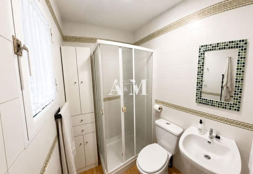 4 makuuhuone Huoneisto vuokrattavana paikassa Torrevieja mukana uima-altaan - 1 170 € (Ref: 10167524)