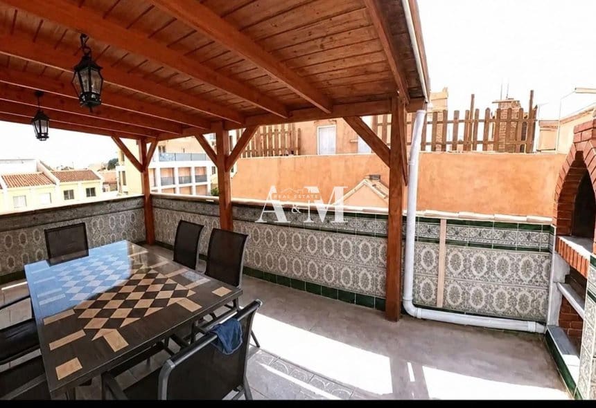 4 makuuhuone Huoneisto vuokrattavana paikassa Torrevieja mukana uima-altaan - 1 170 € (Ref: 10167524)