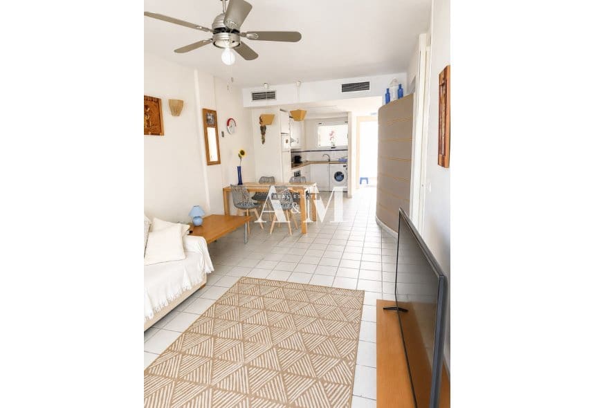 2 camera da letto Appartamento sulla Spiaggia da affittare in Playa Flamenca con piscina garage - 1.000 € (Rif: 10168947)