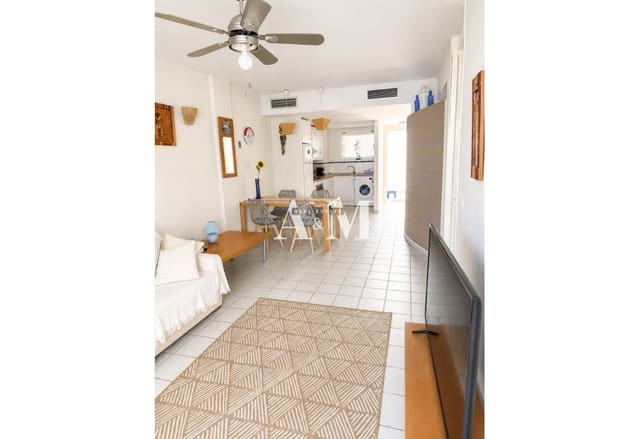2 soveværelse Strandlejlighed til leje i Playa Flamenca, Orihuela med swimmingpool garage - € 1.000 (Ref: 10168947)