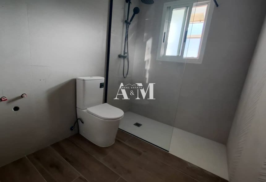 4 bedroom Villa for sale in San Miguel de Salinas with pool - € 315,000 (Ref: 10169250)
