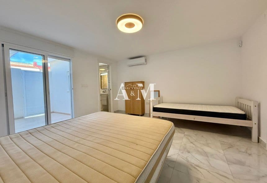 2 makuuhuone Bungalow vuokrattavana paikassa Torrevieja - 850 € (Ref: 10169251)