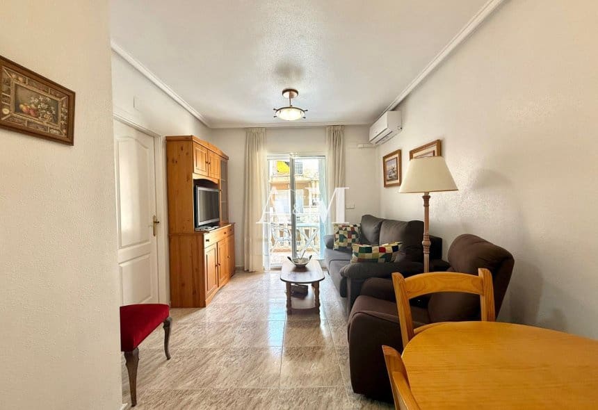 1 soveværelse Lejlighed til leje i Torrevieja - € 650 (Ref: 10169252)