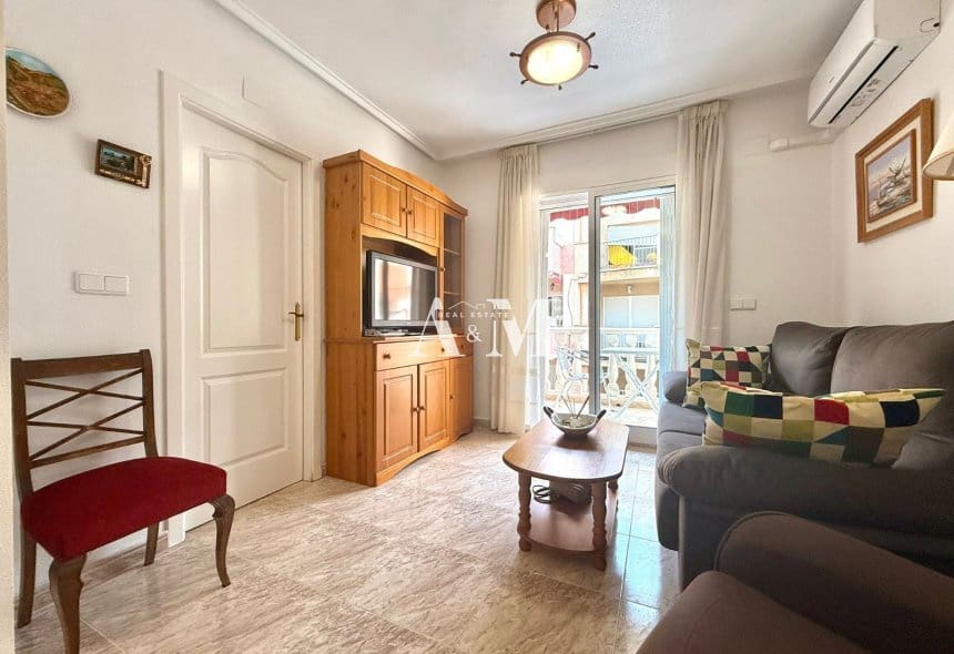 1 soveværelse Lejlighed til leje i Torrevieja - € 650 (Ref: 10169252)