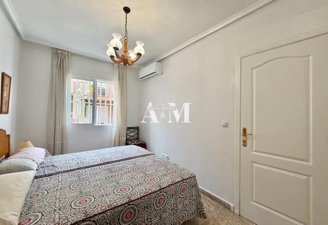 1 soveværelse Lejlighed til leje i Playa de los Locos, Torrevieja - € 650 (Ref: 10169252)