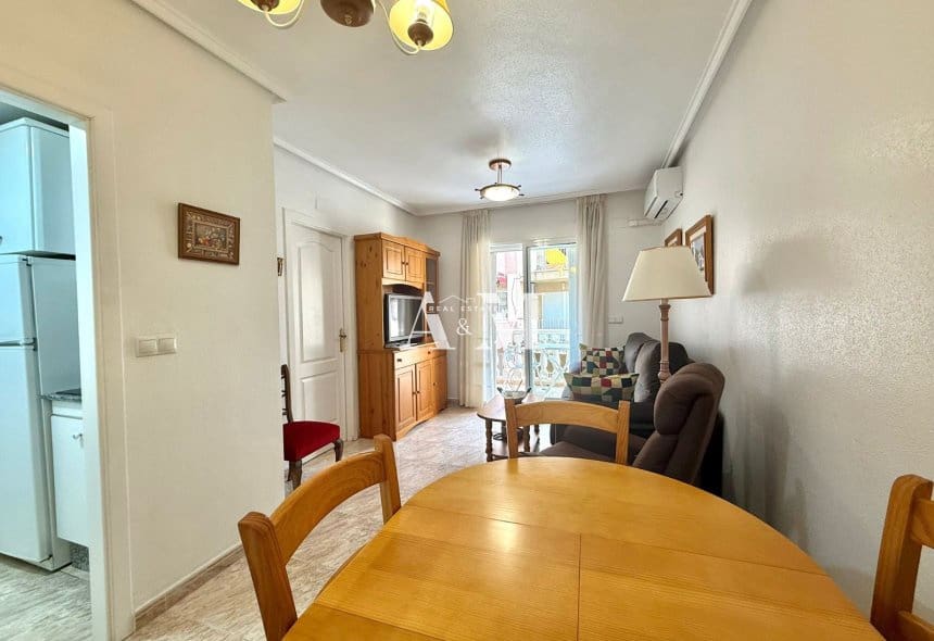 1 soveværelse Lejlighed til leje i Torrevieja - € 650 (Ref: 10169252)