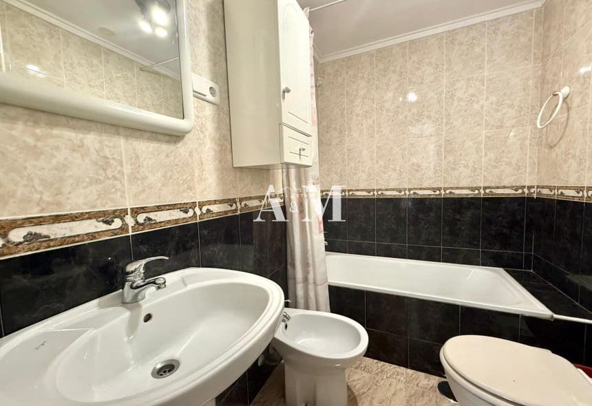 1 soveværelse Lejlighed til leje i Torrevieja - € 650 (Ref: 10169252)