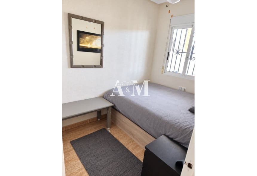 2 soveværelse Strandlejlighed til leje i Orihuela Costa med swimmingpool - € 900 (Ref: 10169253)