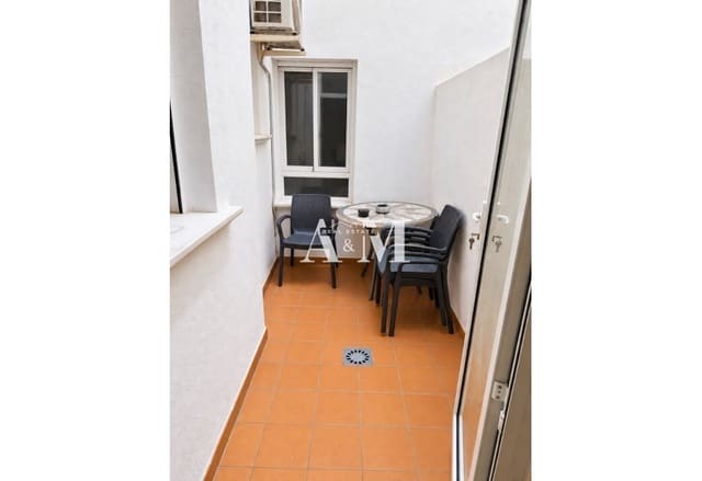 2 soveværelse Strandlejlighed til leje i Punta Prima, Orihuela med swimmingpool - € 900 (Ref: 10169253)
