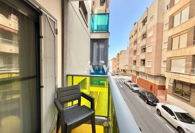 2 soveværelse Strandlejlighed til leje i Playa del Cura, Torrevieja - € 850 (Ref: 10175617)