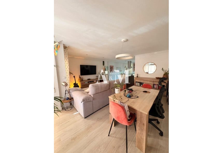 Apartamento de 2 habitaciones en Elche / Elx en alquiler con garaje - 1.100 € (Ref: 10175734)