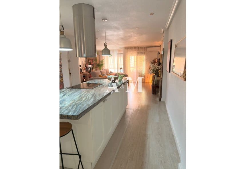 Apartamento de 2 habitaciones en Elche / Elx en alquiler con garaje - 1.100 € (Ref: 10175734)