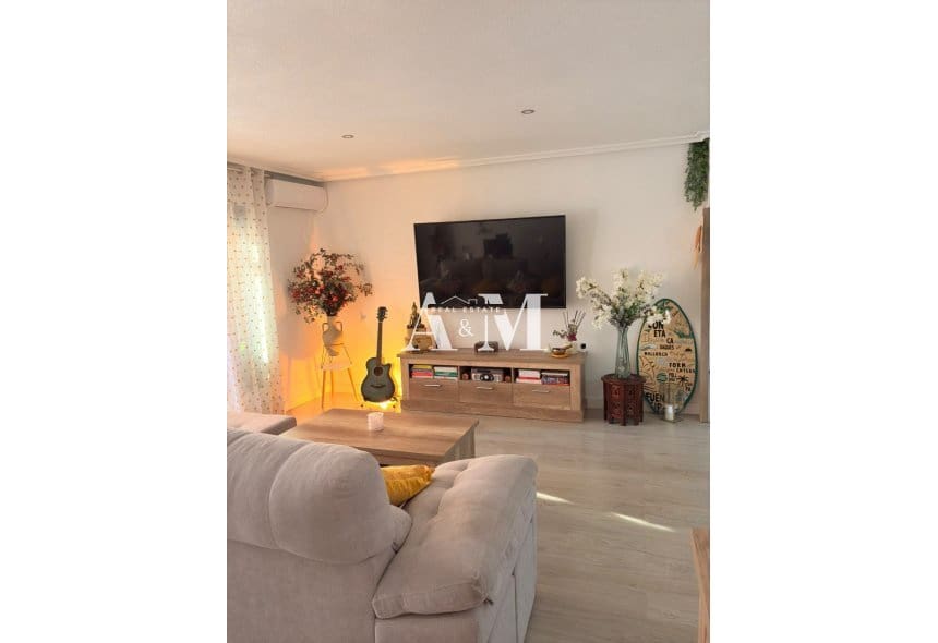 Apartamento de 2 habitaciones en Elche / Elx en alquiler con garaje - 1.100 € (Ref: 10175734)