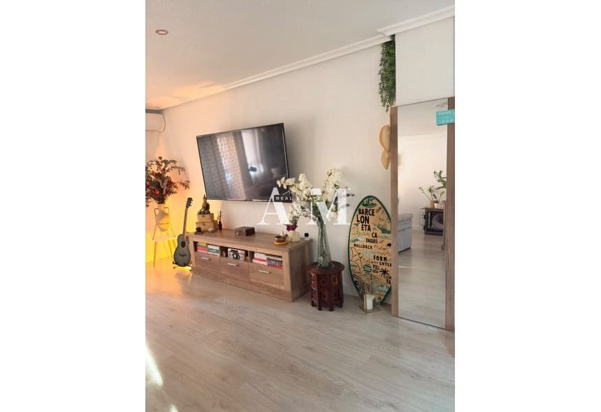 Apartamento de 2 habitaciones en Elche / Elx en alquiler con garaje - 1.100 € (Ref: 10175734)