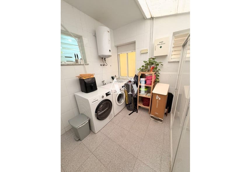 Apartamento de 2 habitaciones en Elche / Elx en alquiler con garaje - 1.100 € (Ref: 10175734)