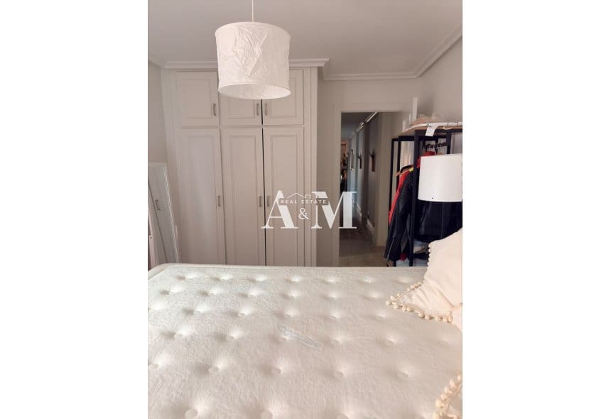 Apartamento de 2 habitaciones en Elche / Elx en alquiler con garaje - 1.100 € (Ref: 10175734)
