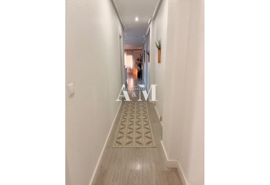 Apartamento de 2 habitaciones en Elche / Elx en alquiler con garaje - 1.100 € (Ref: 10175734)