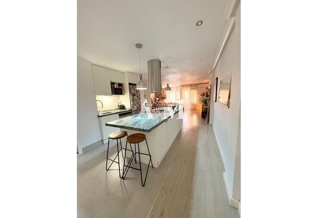 Apartamento de 2 habitaciones en Carrús Est - Camí dels Magros, Elche / Elx en alquiler con garaje - 1.100 € (Ref: 10175734)