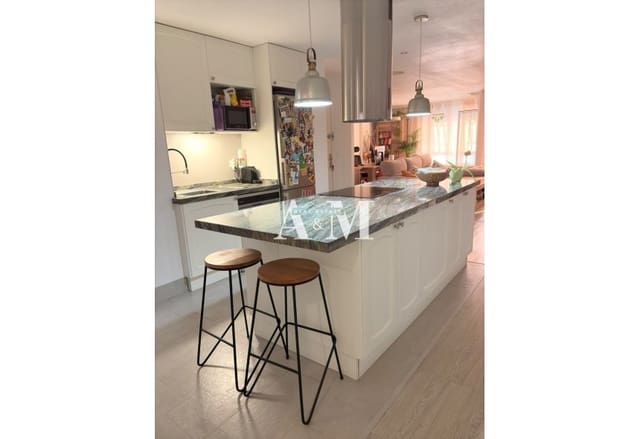 Apartamento de 2 habitaciones en Carrús Est - Camí dels Magros, Elche / Elx en alquiler con garaje - 1.100 € (Ref: 10175734)