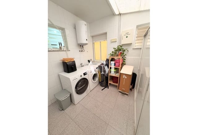 Apartamento de 2 habitaciones en Carrús Est - Camí dels Magros, Elche / Elx en alquiler con garaje - 1.100 € (Ref: 10175734)