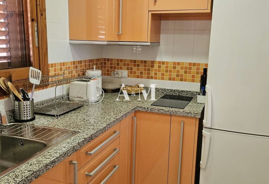 2 soveværelse Byhus til leje i Arenales del Sol med swimmingpool garage - € 1.150 (Ref: 10176052)