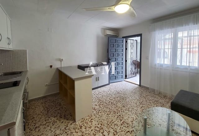 1 soveværelse Byhus til leje i El Chaparral, Torrevieja - € 650 (Ref: 10179483)