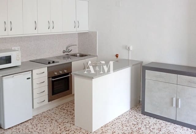 1 soveværelse Byhus til leje i El Chaparral, Torrevieja - € 650 (Ref: 10179483)