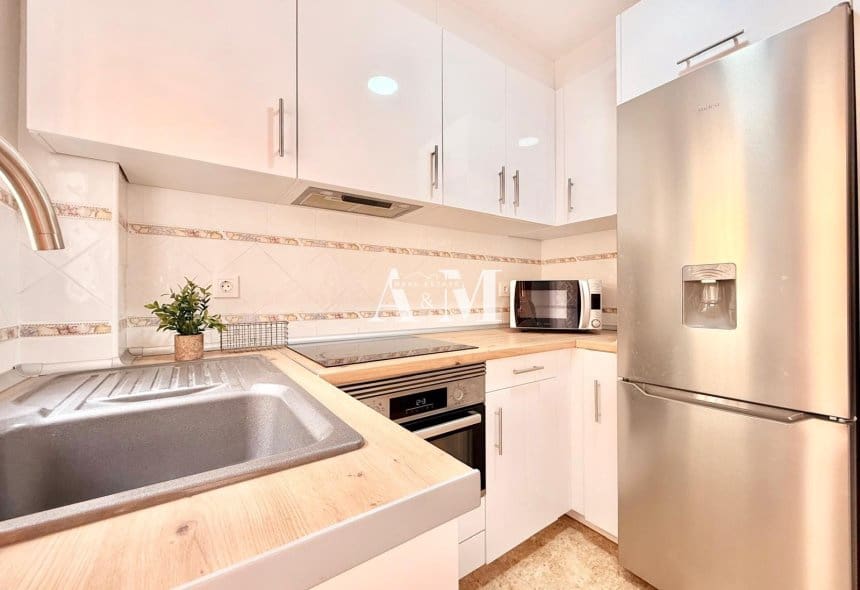 3 slaapkamer Huis te huur in Torrevieja met zwembad garage - € 1.500 (Ref: 10182090)