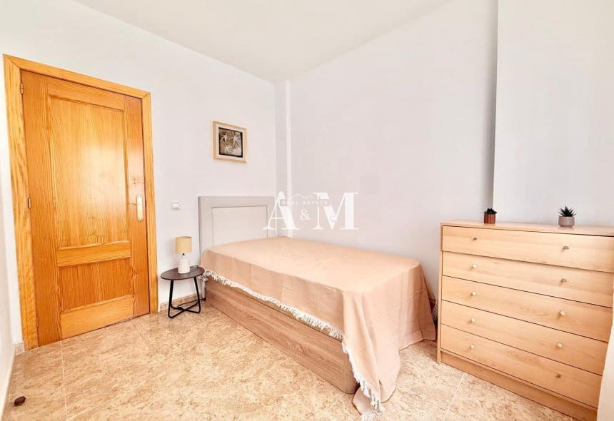 3 slaapkamer Huis te huur in Torrevieja met zwembad garage - € 1.500 (Ref: 10182090)