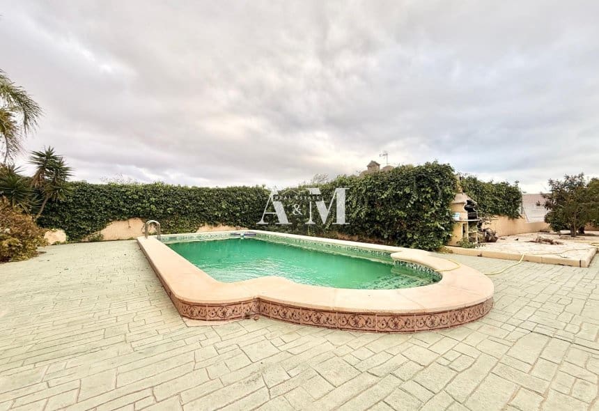 4 camera da letto Villa da affittare in Torrevieja con piscina garage - 2.200 € (Rif: 10182203)