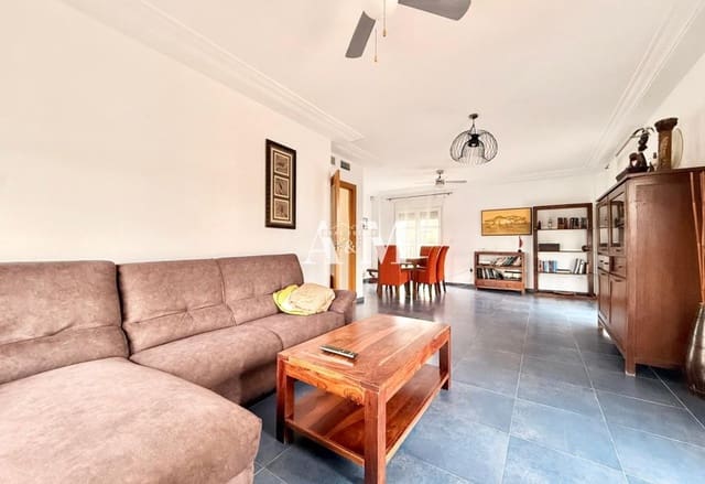 4 slaapkamer Villa te huur in Los Balcones - Los Altos, Torrevieja met zwembad garage - € 2.200 (Ref: 10182203)