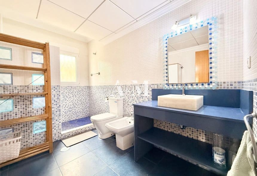 4 camera da letto Villa da affittare in Torrevieja con piscina garage - 2.200 € (Rif: 10182203)