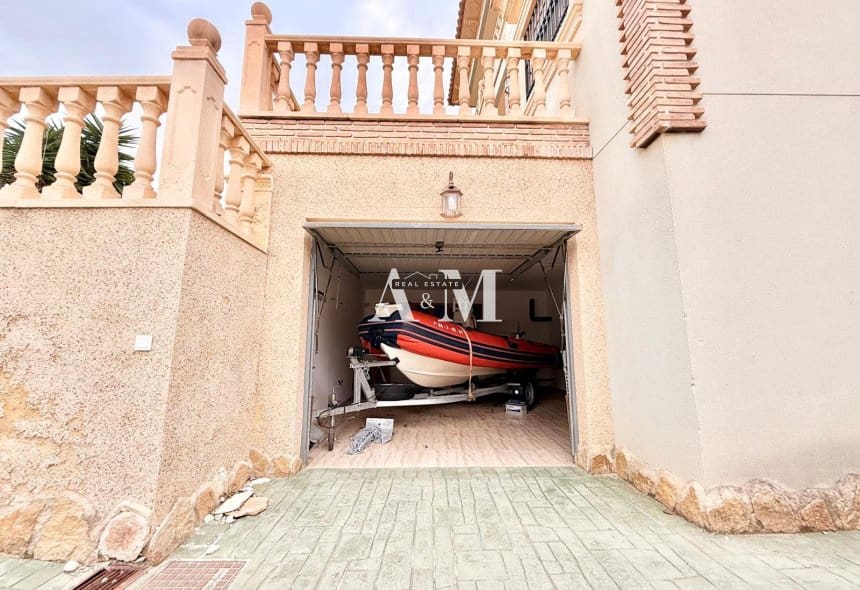 4 camera da letto Villa da affittare in Torrevieja con piscina garage - 2.200 € (Rif: 10182203)