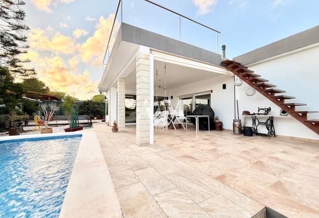 3 soveværelse Villa til leje i La Marina, Elche / Elx med swimmingpool garage - € 2.200 (Ref: 10183457)