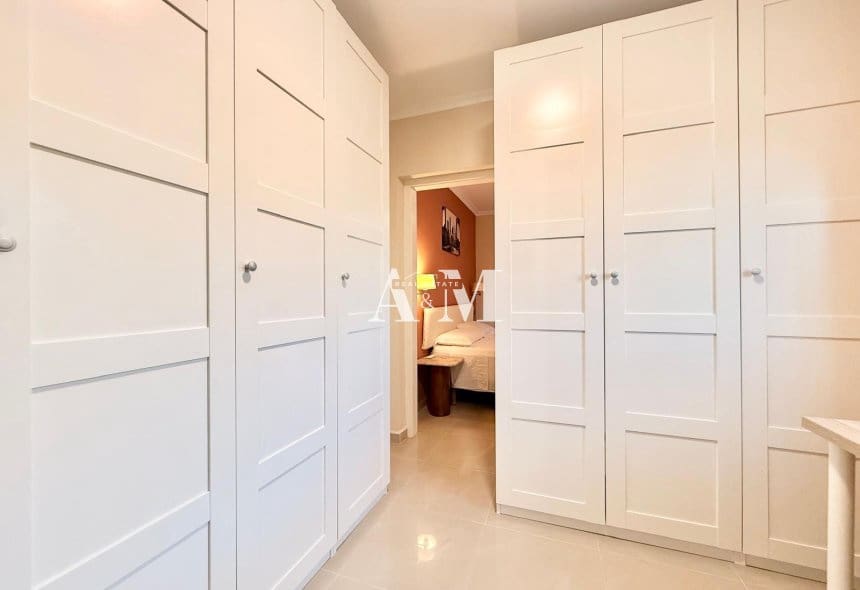 3 soveværelse Villa til leje i La Marina med swimmingpool garage - € 2.200 (Ref: 10183457)