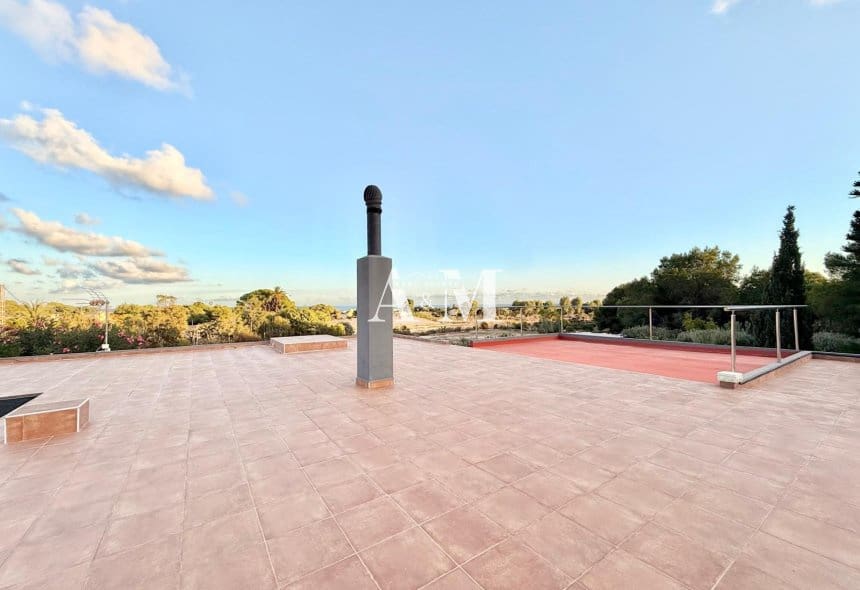 3 soveværelse Villa til leje i La Marina med swimmingpool garage - € 2.200 (Ref: 10183457)