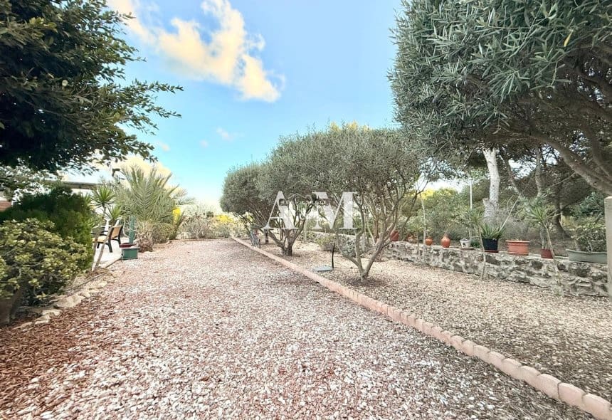 3 soveværelse Villa til leje i La Marina med swimmingpool garage - € 2.200 (Ref: 10183457)