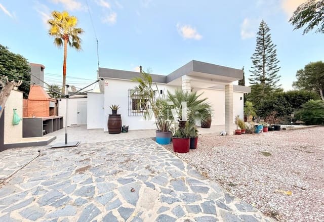 3 soveværelse Villa til leje i La Marina, Elche / Elx med swimmingpool garage - € 2.200 (Ref: 10183457)