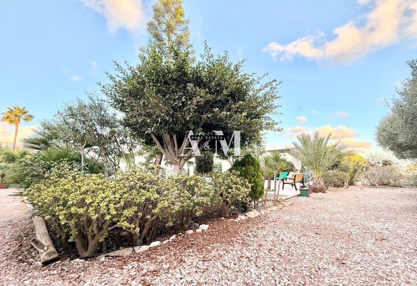 3 soveværelse Villa til leje i La Marina med swimmingpool garage - € 2.200 (Ref: 10183457)