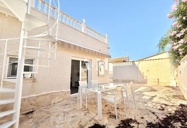 1 soveværelse Byhus til leje i El Chaparral, Torrevieja med swimmingpool - € 800 (Ref: 10183458)