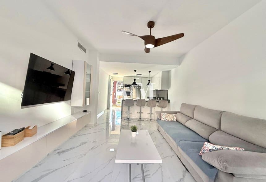 2 soverom Strandleiligheter til leie i Pilar de la Horadada med svømmebasseng - € 1 050 (Ref: 10183460)