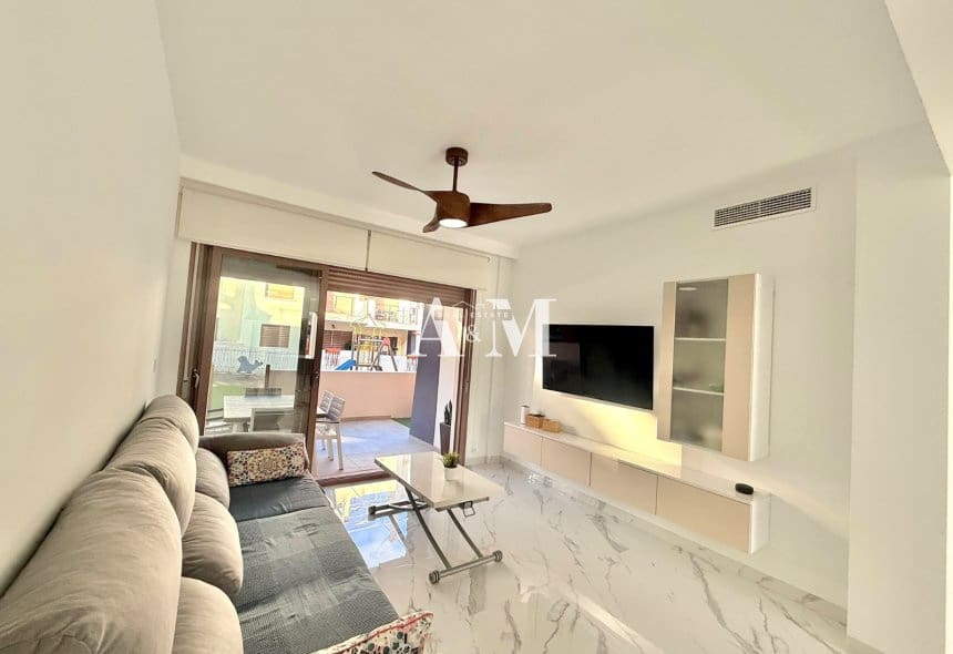 2 soverom Strandleiligheter til leie i Pilar de la Horadada med svømmebasseng - € 1 050 (Ref: 10183460)