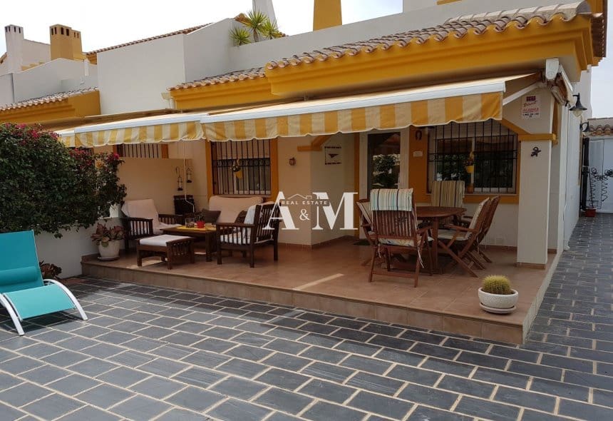Villa/Maison de 3 chambres à louer à Pilar de la Horadada avec piscine garage - 1 300 € (Ref: 10183649)