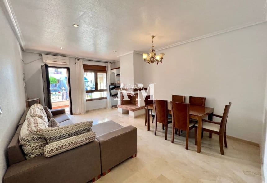 2 soveværelse Bungalow til leje i Villamartin med swimmingpool - € 900 (Ref: 10183853)