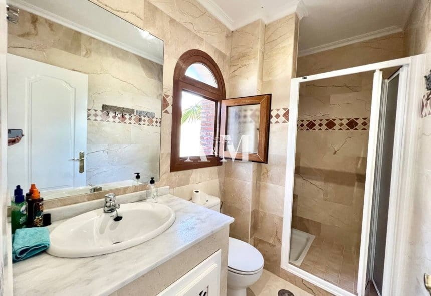 2 soveværelse Bungalow til leje i Villamartin med swimmingpool - € 900 (Ref: 10183853)