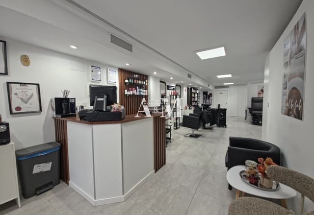 Comercial para arrendar em Centro - Muelle Pesquero, Torrevieja - 1 500 € (Ref: 10183854)
